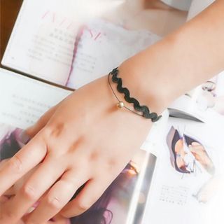 Choker tay 25 được chọn mẫu
