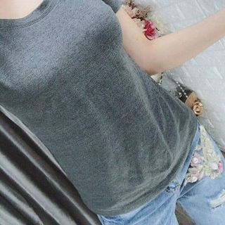 Áo thun cổ timcổ tròn