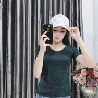 Áo thun cổ timcổ tròn