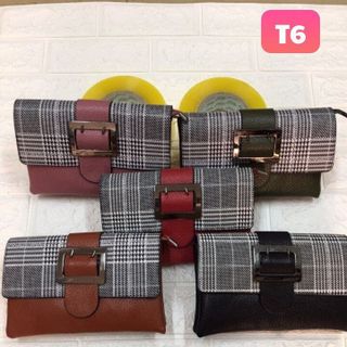 bóp tay nữ mã 17