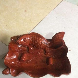 gạt tàn thuốc cá chép sen đỏ