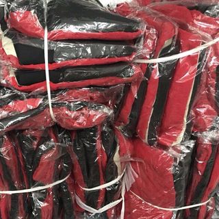set áo voan bi bẹt vai và quần váy dập li