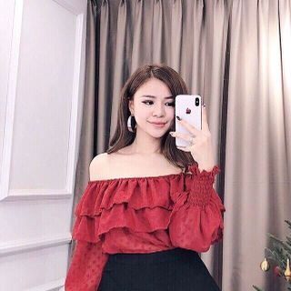 set áo voan bi bẹt vai và quần váy dập li