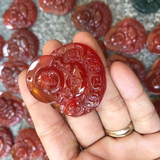 Di lặc đá mã não đỏ đồng tiền