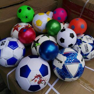 QUẢ BÓNG ĐÁ ĐỘNG LỰC GIÁ TUỲ TỪNG LOẠI