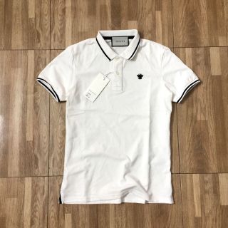 Áo Thun Có Cổ Con Ong