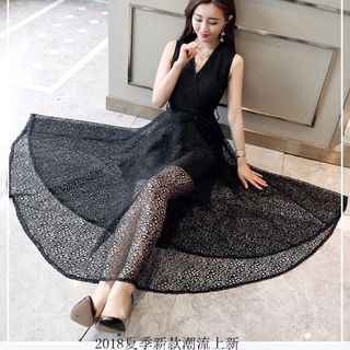 ĐẦM MAXI REN ĐEN CỔ TIM