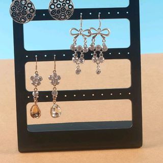 Kệ treo bông tai loại thưa 24 lỗ