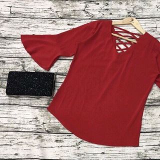 ÁO TAY LOE ĐAN DÂY SAU CỔ