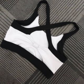 Áo tập 3 lỗ nơ lưng