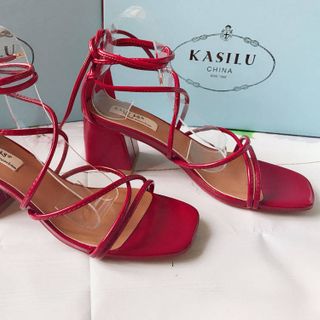 Sandal dây