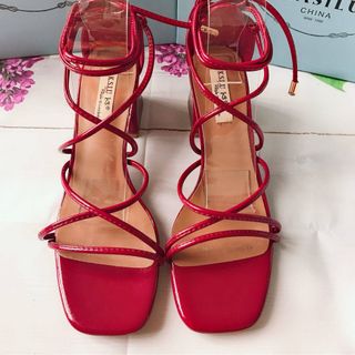 Sandal dây