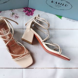 Sandal dây trắng