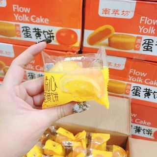 bánh pía trứng muối đài loan