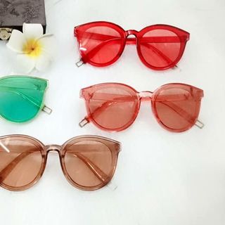 kính hàng nhà e mới về sẵn mn nha