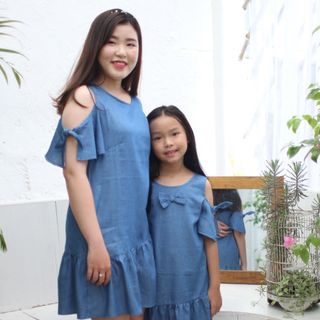 thời trang mẹ bé denim rớt vai giá sỉ