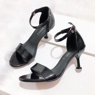 giày sandal gót nhọn