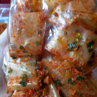 Bánh tráng cuộn tép hành