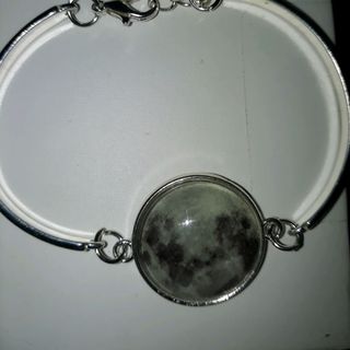 Vòng Tay Hình Mặt Trăng Phát Sáng