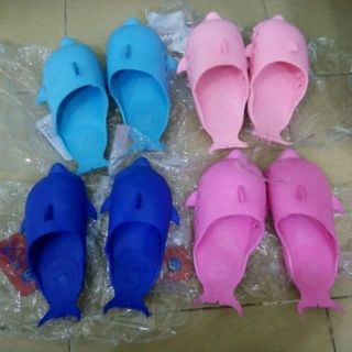 Dép cá heo cho ba mẹ