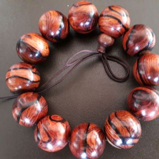 Vòng Tay Gỗ Sưa