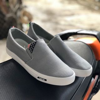 giày lười levo