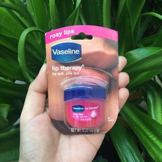 dưỡng môi vAseline