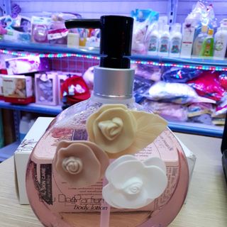 nước hoa