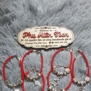 vòng tay dây xoắn nhật kết hợp charm
