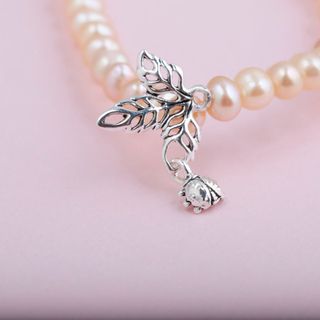 Vòng tay ngọc trai hạt charm