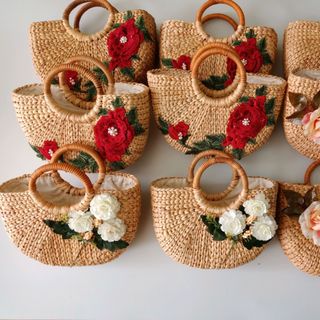 túi cói bán nguyệt Size M hoa Hồng