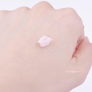 KEM DƯỠNG CHỐNG LÃO HOÁ CHIẾT XUẤT HỒNG SÂM HÀN QUỐC