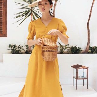Đầm midi nút bọc tay phồng