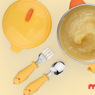 Bộ Chén Bát Nĩa Thìa Muỗng tập ăn dặm hình Gà Con dễ thương cho bé có đế hút chân không cố định trên bàn giữ nhiệt thức ănHK089
