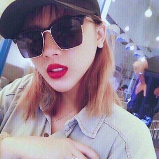 mắt kính vuông