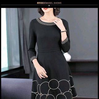 ĐẦM XOÈ THÊU HOẠ TIẾT