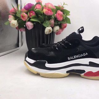 Giầy thể thao nữ