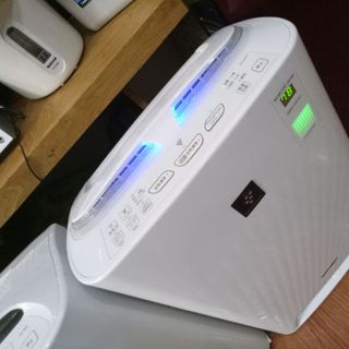 Máy lọc không khí Nhật