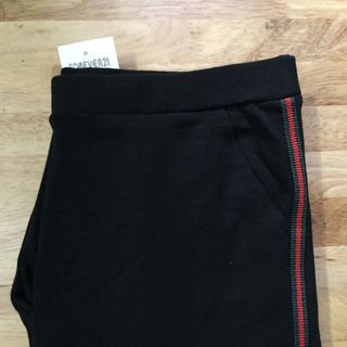QUẦN LEGGING THỂ THAO SỌC ĐỎ