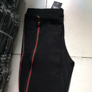 QUẦN LEGGING THỂ THAO SỌC ĐỎ