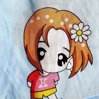 Bộ tole bé gái họa tiết bé gái cài hoa