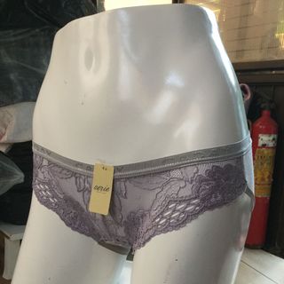 Quần lót nữ thân trước ren