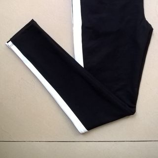 LEGGING PHỐI 1 SỌC TRẮNG