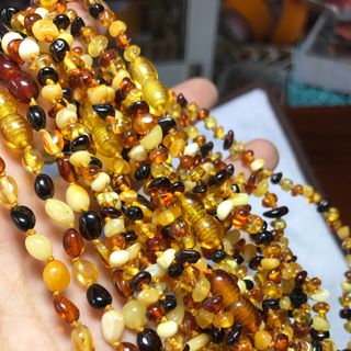 HỔ PHÁCH ĐEO CỔ BÉ THIÊN NHIÊN