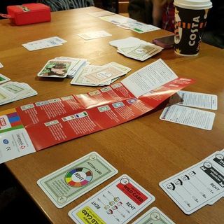 Monopoly Deal – Card Game Giáo giục trí tuệ gắn kết gia đình và bạn bè BB31-Monopoly