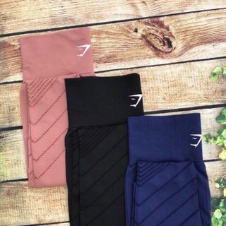 Quần dài đục lỗ 3