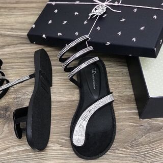 giày sandal cổ xoắn