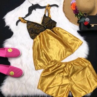 Bộ ngủ lụa phi bóng ngắn