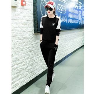 Set bộ thu đông thêu logo gấu cổ tròn tay dài phối màu