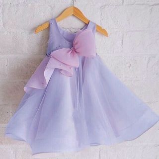 Đầm dáng hoa loa kèn cực xinh xắn cho bé